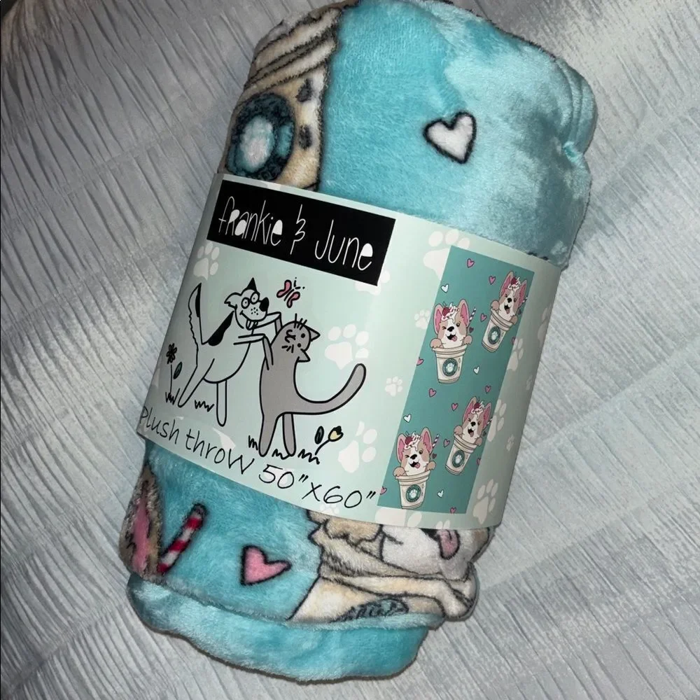 Frankie & June Plush Throw Blanket